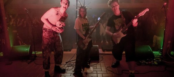 Ein Portraitfoto der Band Rosebud